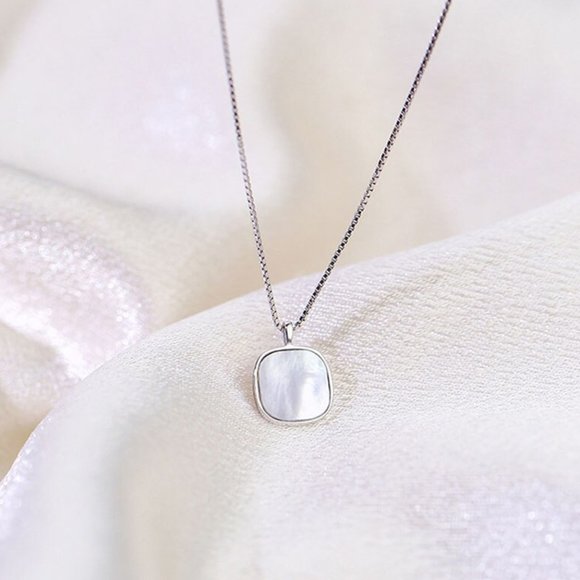 NEW Silver Gold Color Copper Square Fritillary Pendant Necklace - Picture 3 of 7